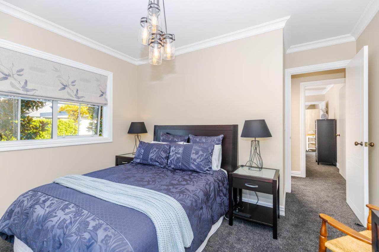 Sweet Magnolia 1 Or 2 Bedroom Suite St Kilda Cambridge With Complimentary Continental Breakfast Exterior photo